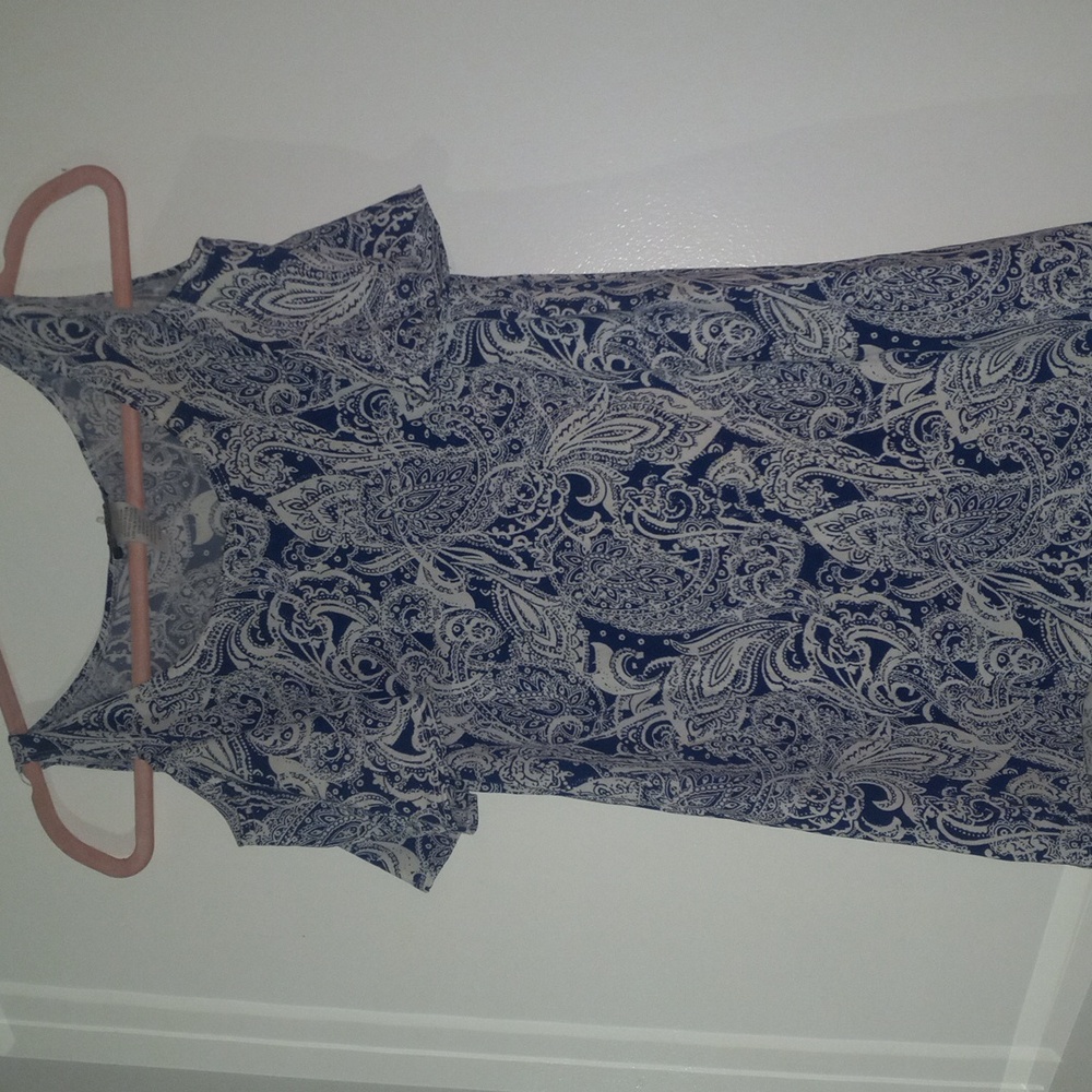♥️ Women's Sleeveless Top with Blue Patterns Size Large